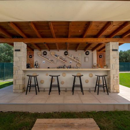 Mint Retreat Suites (Adults Only) Kalandra Exterior foto